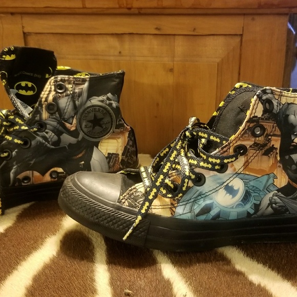 Batman Chuck Taylor's - Picture 2 of 2